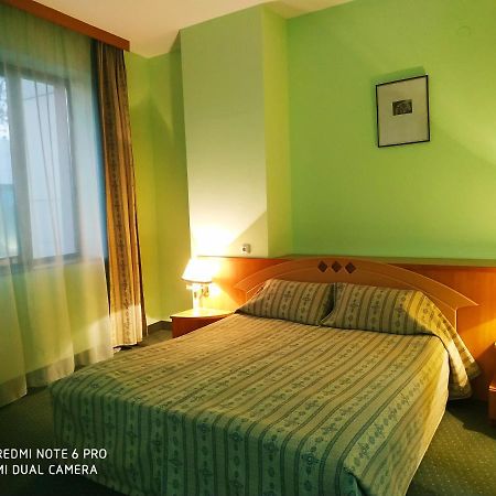 Hotel Expo Taškent Exteriér fotografie
