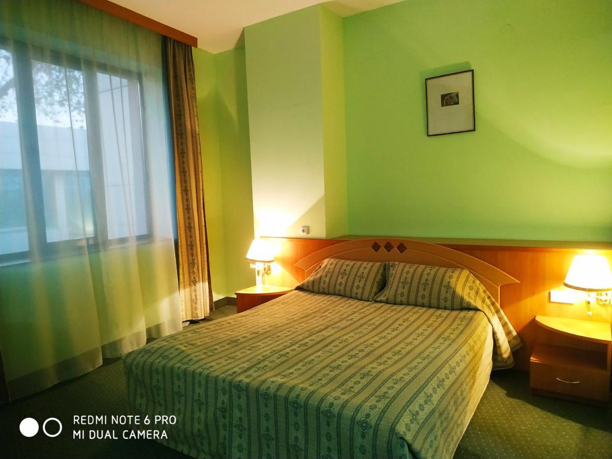 Hotel Expo Taškent Exteriér fotografie