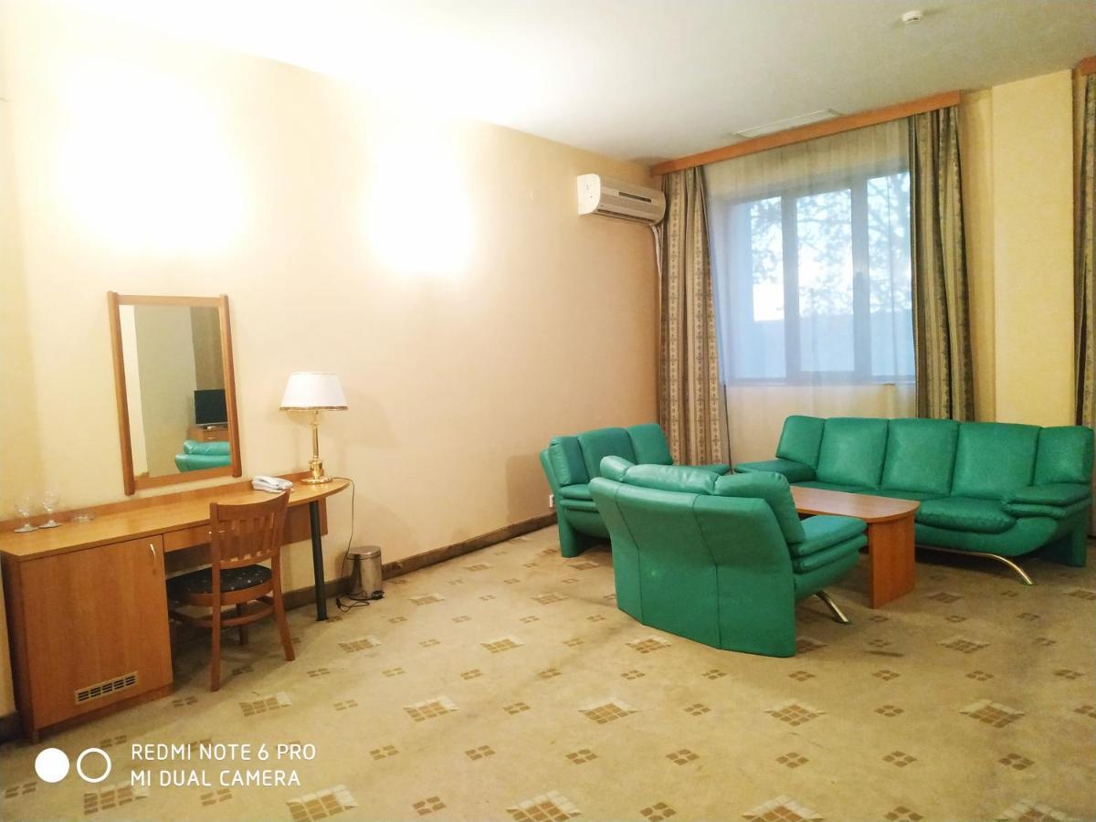 Hotel Expo Taškent Exteriér fotografie